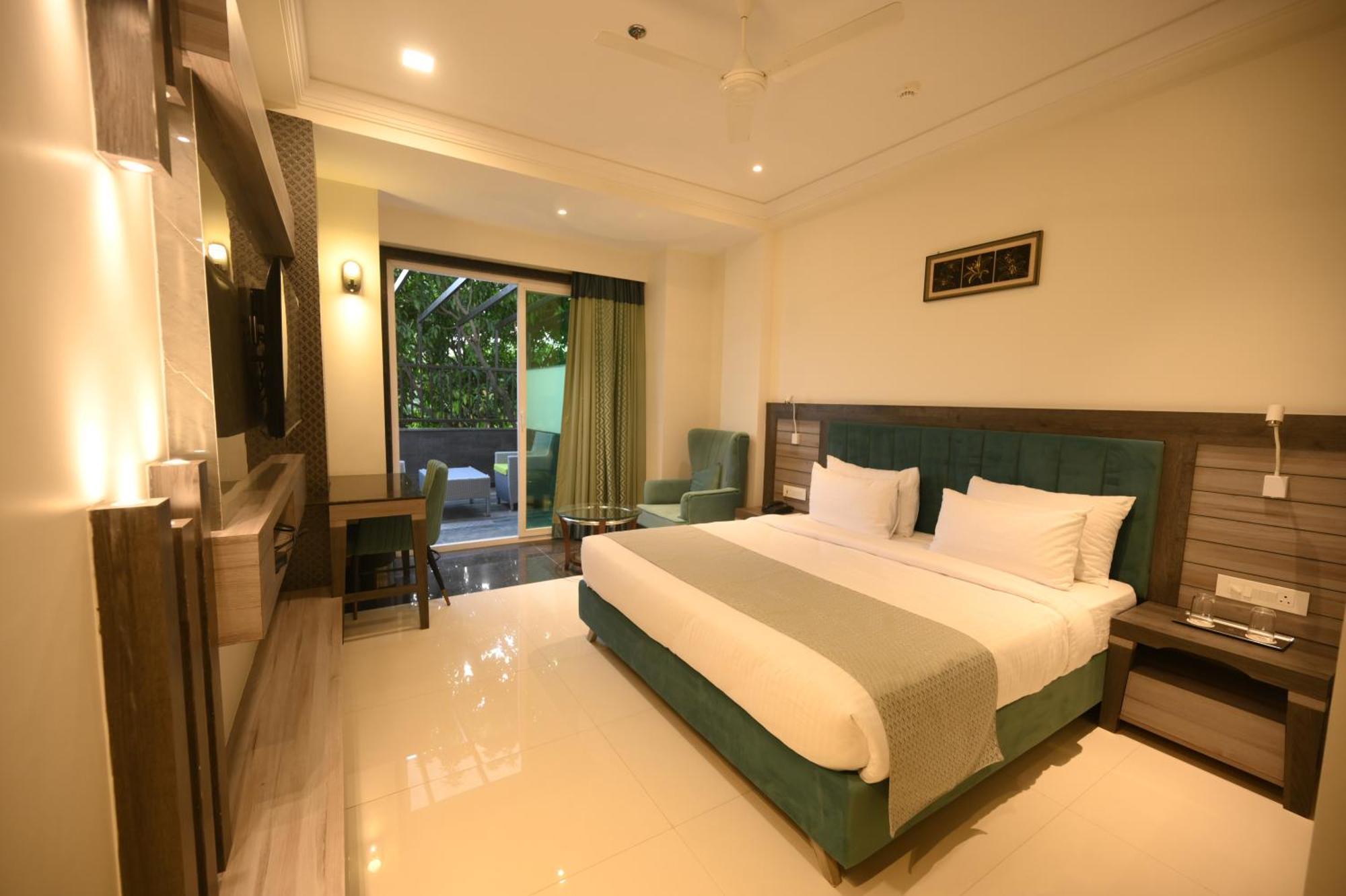 The Mudra Hotel Varanasi Exterior foto